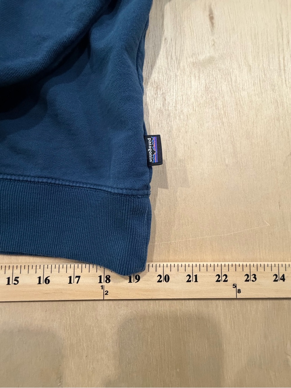 Patagonia Women’s Regenerative Organic Certified Cotton Sweatshirt - Blue Large - Picture 4 of 6